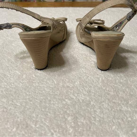 Cité Sling Back Heel with Bow size 8 - Picture 3 of 11